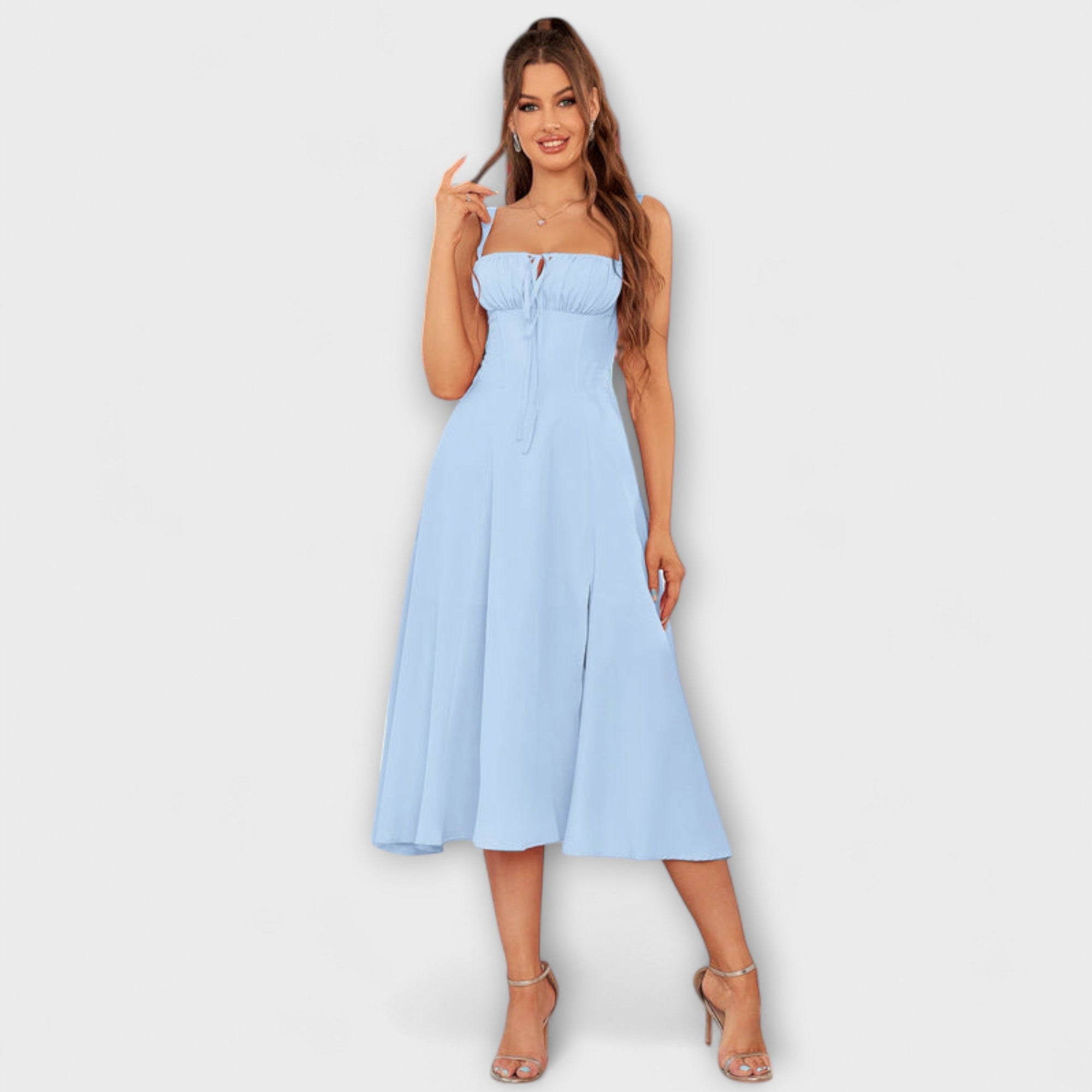 Upanje - vestido rosa con detalle de abertura