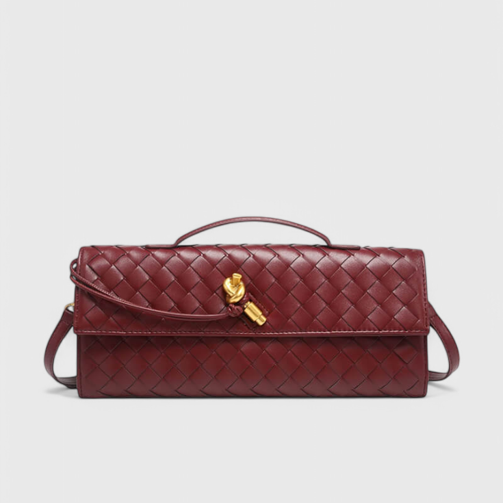 Melanie Clutch con Detalle de Nudo Dorado